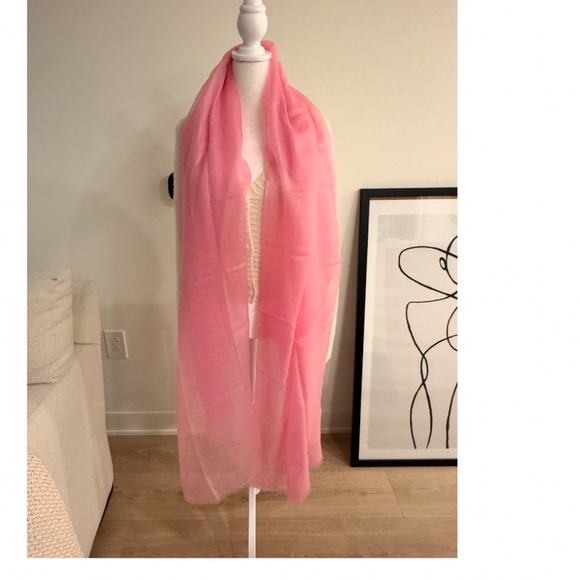 NWT Ovcio Featherlight Taffy Pink Cashmere Scarf | OS | Valentines Day Perfect - Picture 11 of 13